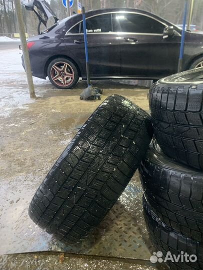 Hankook Winter I'Cept IZ2 215/50 R17