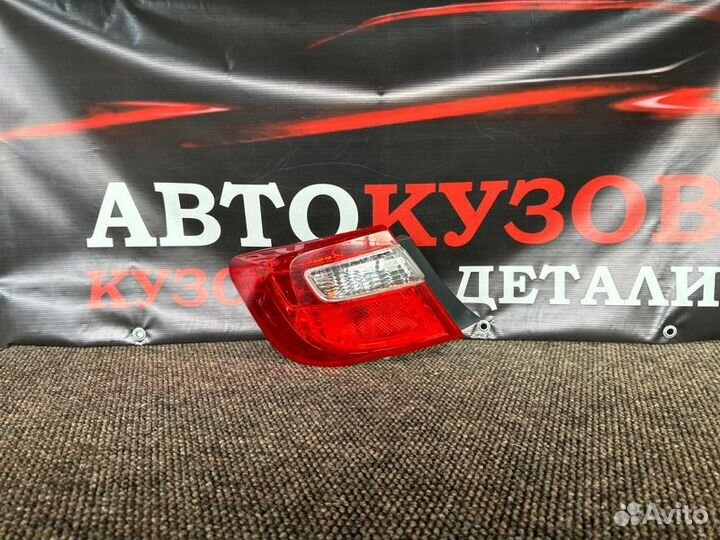 Фонарь задний левый Toyota Camry 50 2011-2015