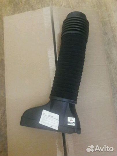 Патрубок впускной Mercedes Benz