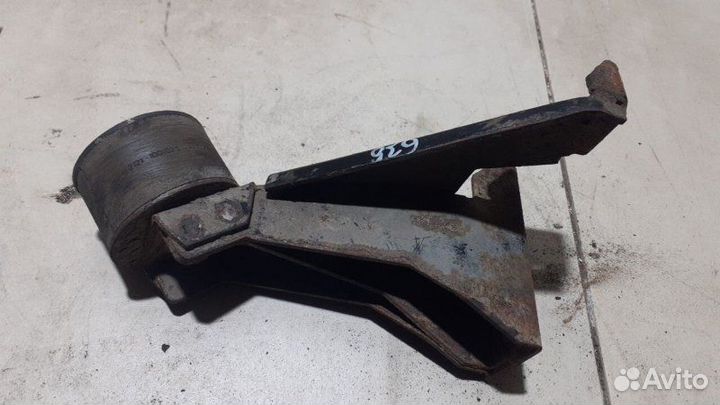Опора двигателя передняя Chevrolet Niva 2010