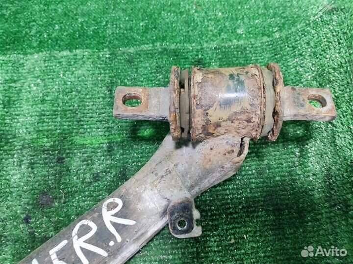 Рычаг задний поперечный правый Honda Civic 4D (FD