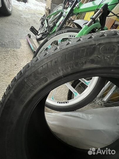 Michelin X-Ice 245/45 R18 108H