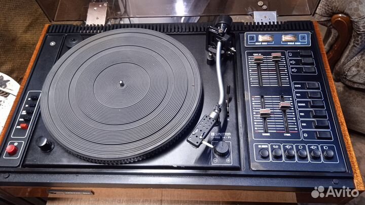 Проигрователь пластинок «Арктур-004-стерео»