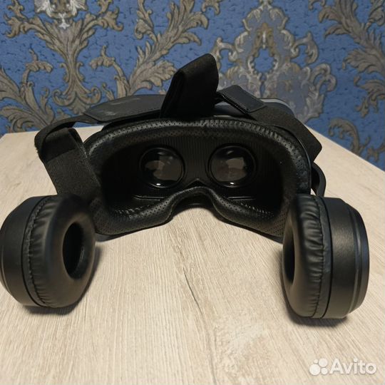 Vr очки для телефона с джойстиком