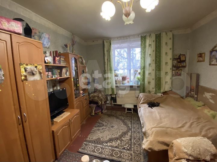 Комната 18 м² в 3-к., 1/2 эт.