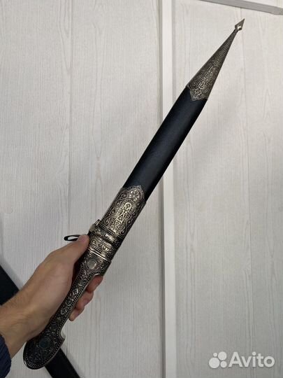 Кавказский кинжал