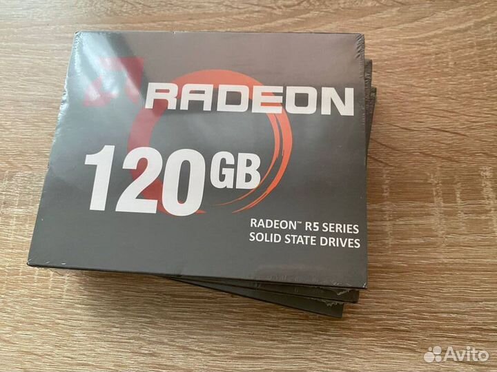 SSD AMD Radeon R5SL120G 120Гб