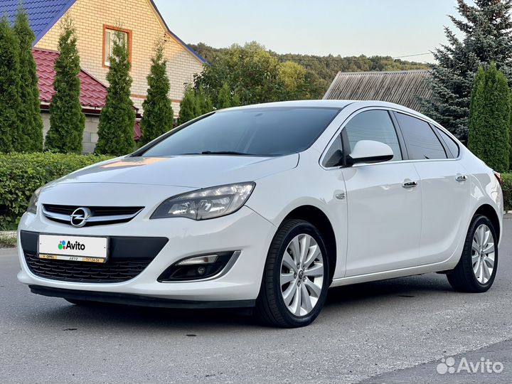 Opel Astra 1.6 МТ, 2013, 104 000 км