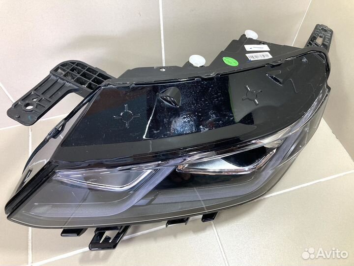 Фара левая Geely Coolray (SX11) с 2018 г.в