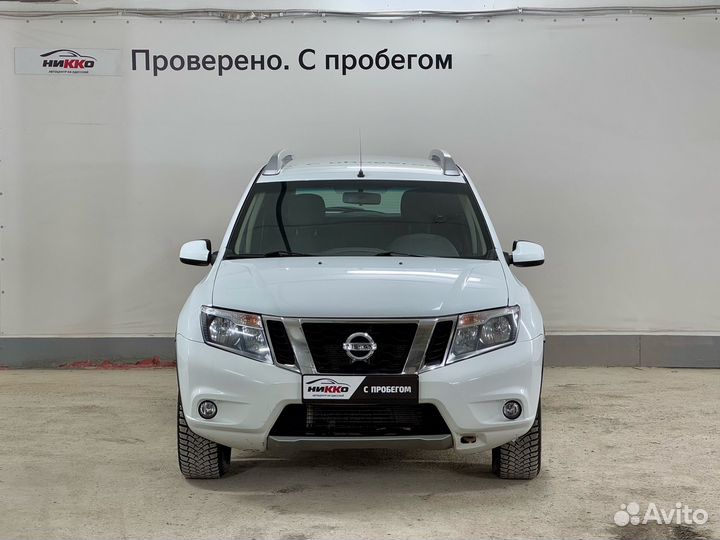 Nissan Terrano 2.0 AT, 2015, 142 761 км