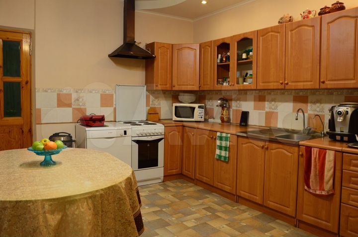 Дом 335,3 м² на участке 24 сот.