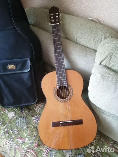 Испанская классическая гитара