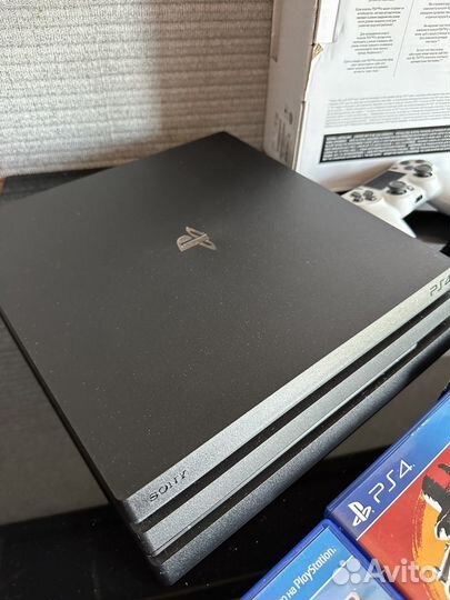 Sony Playstation 4 Pro /PS4 Pro 1tb V3