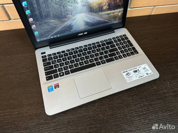 Ноутбук Asus/SSD/8Гб/2видеокарты-2Гб/i3-4