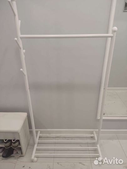 Вешалка для одежды напольная