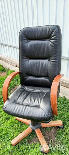 Компьютерное кресло натуральная кожа
