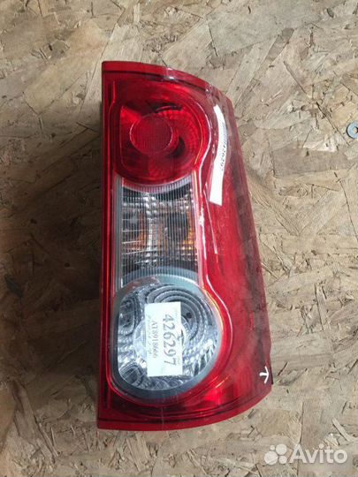 Фонарь задний правый Лада Ларгус