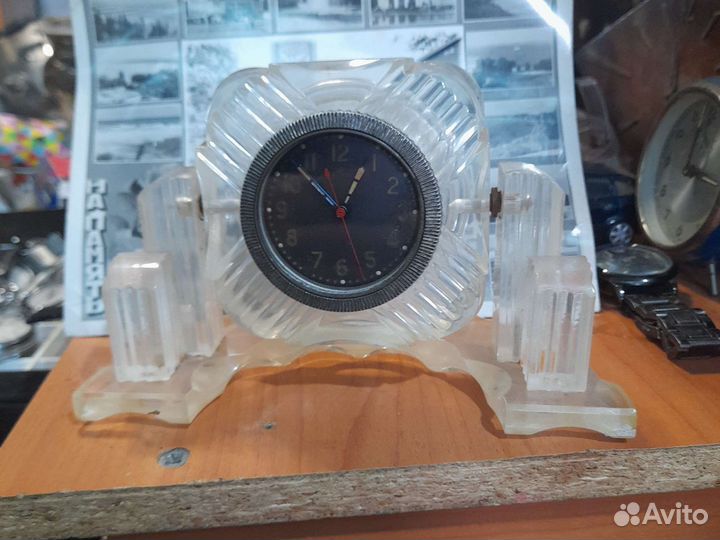 Часы настольные молния СССР