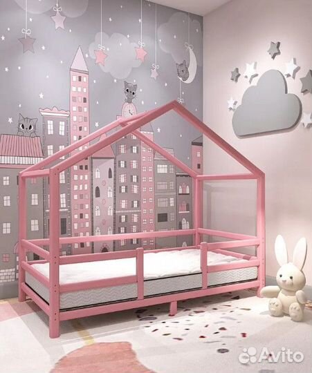 Кровать домик