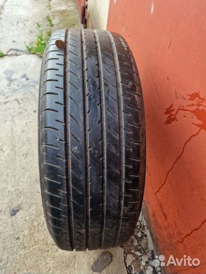 Yokohama BluEarth E51 225/60 R18