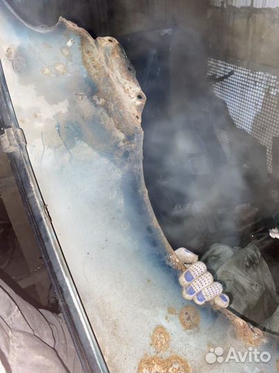 Крыло левое Hyundai Elantra J2