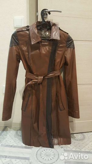 Кожаный плащ женский