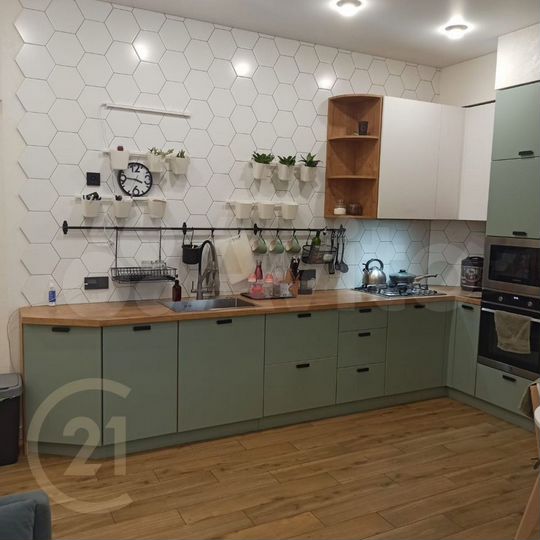 3-к. квартира, 108 м², 4/4 эт.