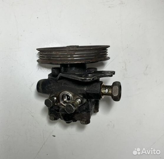 Насос гур Nissan Almera N15 1.4 - 1.6