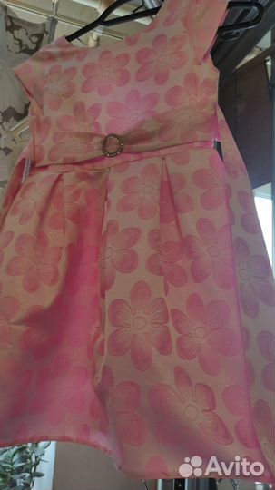 Продам платье для девочки 128