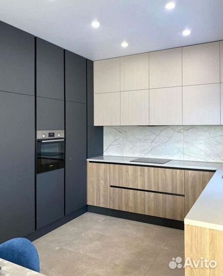 Кухня угловая с островом