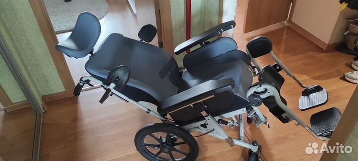 Инвалидная коляска