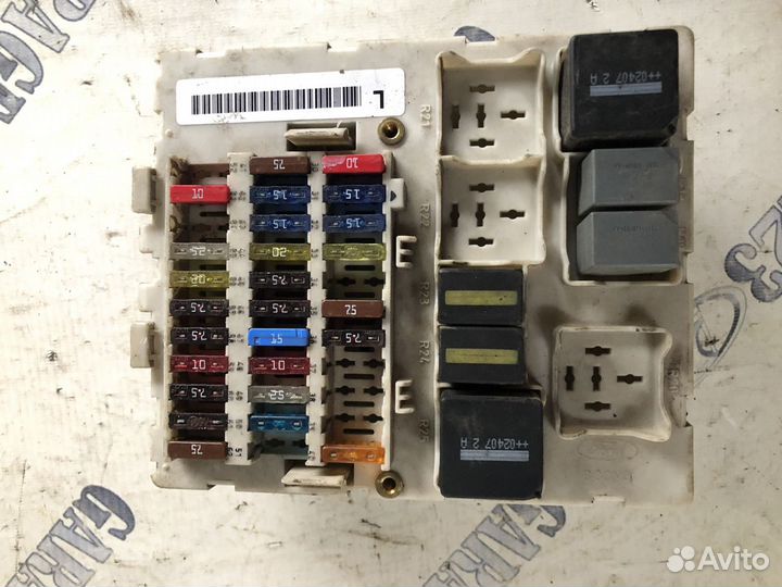 Блок предохранителей салонный ford focus 1 хэтчбек