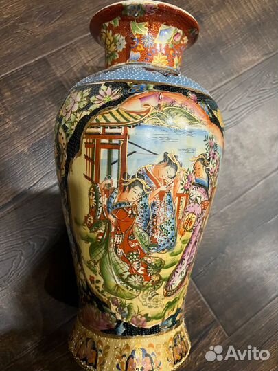 Ваза в китайском стиле