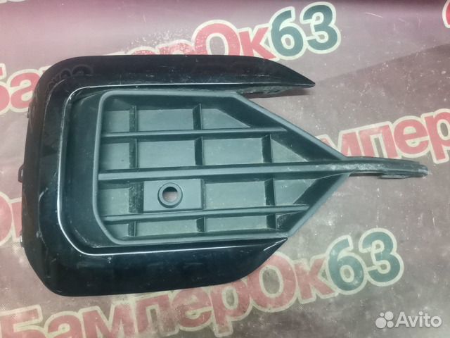 Решетка бампера передний правый Volkswagen Touareg