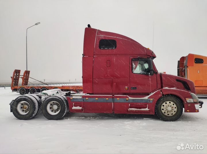 Volvo VNL 670, 2003