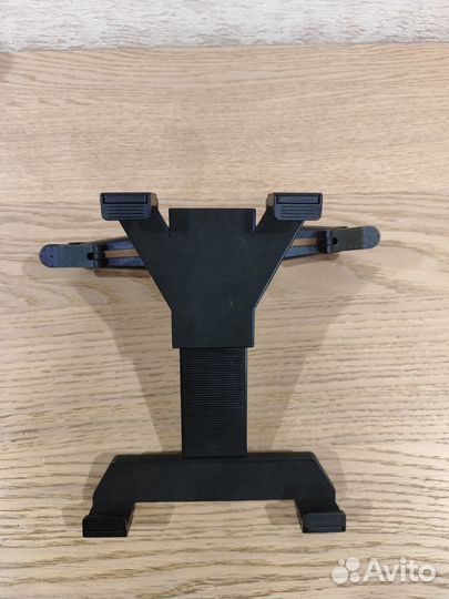 Крепление для планшета в авто