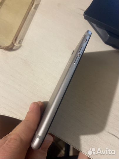 iPhone 6S, 64 ГБ