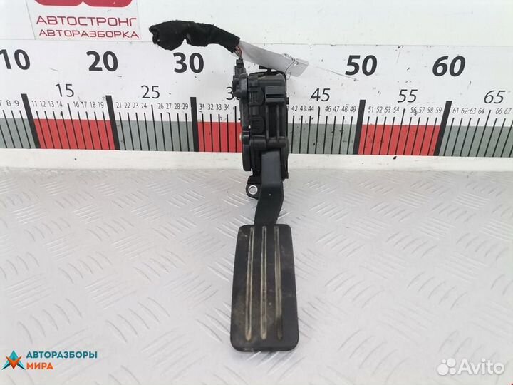 Педаль Dacia Sandero 2009 6001548477