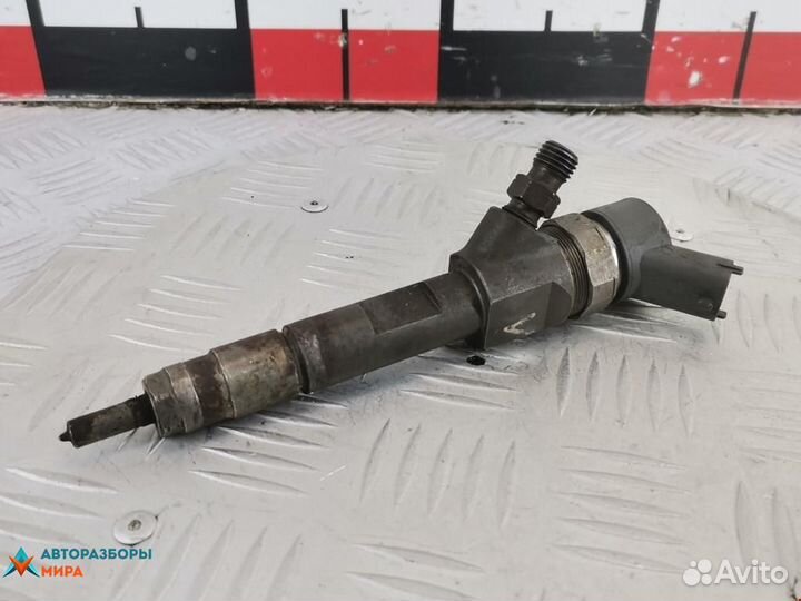 Форсунка Renault Laguna 2 рест. 2006 8200389369