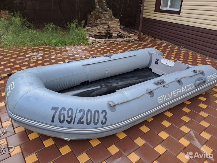 Продаю лодку Silverado 33s