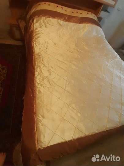 Покрывало на кровать бу