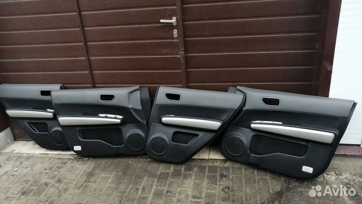 Карта обшивка двери nissan x-trail t31