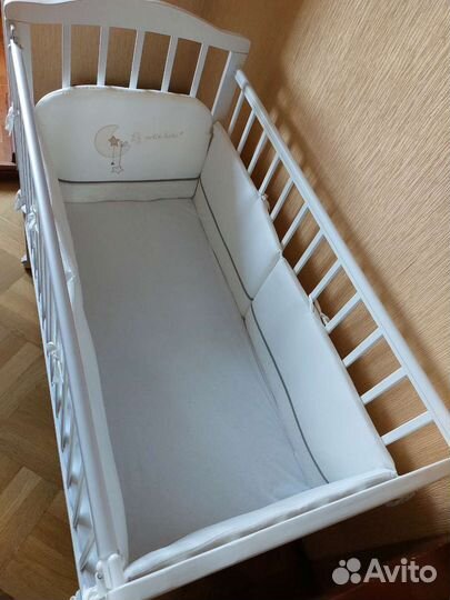 Детская кроватка