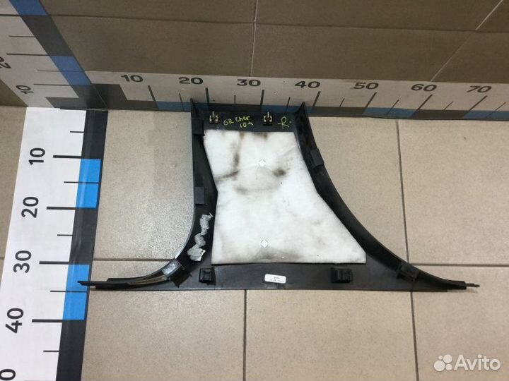 Обшивка стойки правая Jeep Grand Cherokee WK2