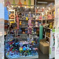 Витрины стеклянные с подсветкой