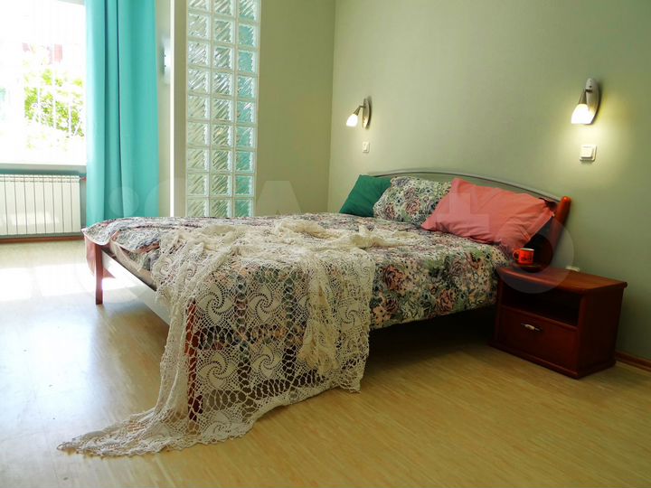3-к. квартира, 98 м², 1/5 эт.