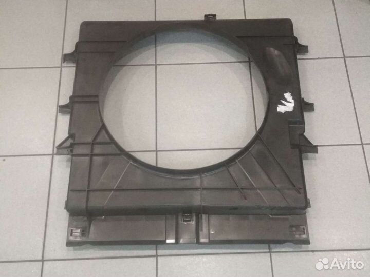 Диффузор вентилятора Мерседес Спринтер 906