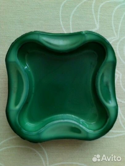 Пепельница малахитовая