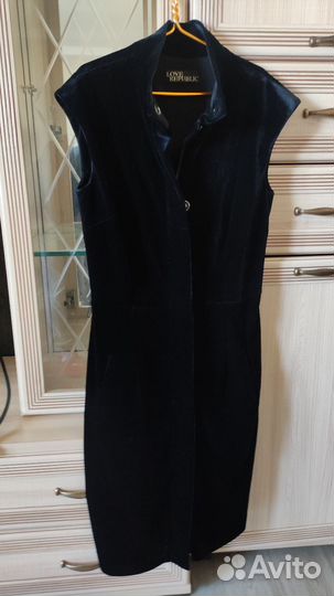 Черное бархатное платье