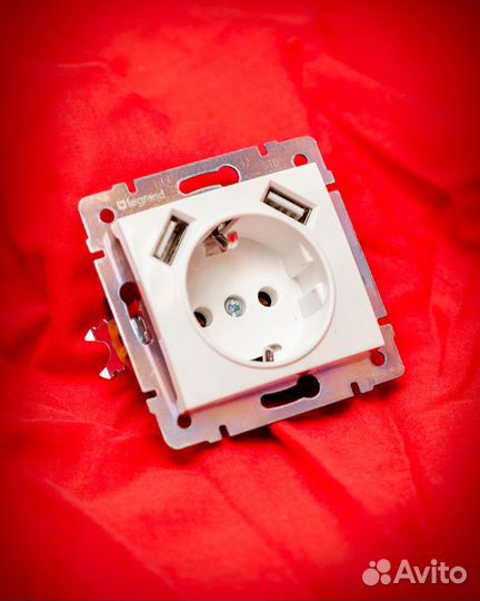 Розетки и выключатели Легранд Валена оптом